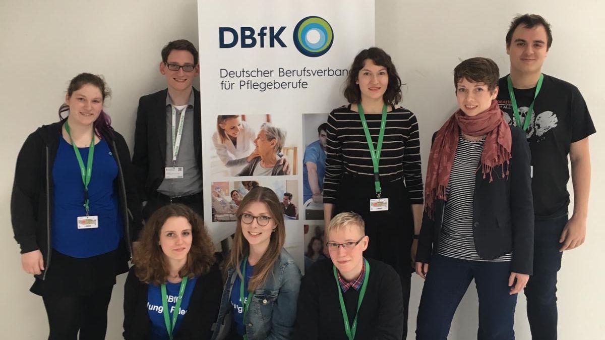 Über uns - Einige aus den drei Arbeitsgruppen in SW beim Deutschen Pflegetag 2019